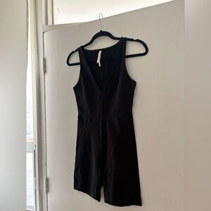 Aritzia The Group by Babaton Soft Contour Romper